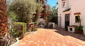 Apartamento vacacional con piscina privada, barbacoa y jardín - Image 3