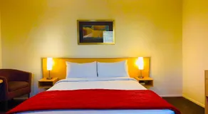 Harbour City Motor Inn & Conference - Image 2