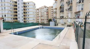 Apartamento con piscina y vistas al mar 7ª planta - Image 4