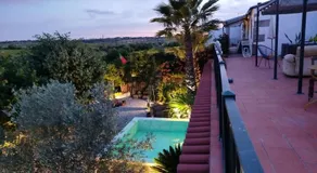 ROSA XVI - Garden Guest House - Image 4