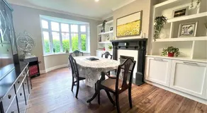 Cosy Modern Grimsby Home - Image 3