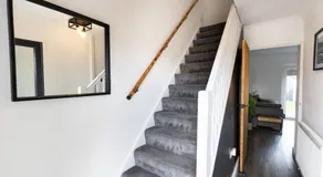 3 Bedroom House in Port Talbot with Parking, Ideal for Contractors - Image 5