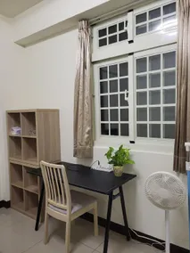 Yulin Yuanlin Brand New Clean Elegant Accommodation with 65-inch TV and Washing Machine - Image 4