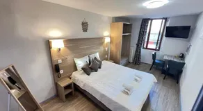 Hôtel Du Cheval Blanc Barcelonnette - Image 2