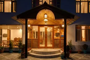 Townhouse Rajbagh Formerly Hotel Modern - Image 4