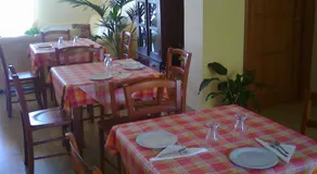 Life Hotel - Image 4