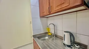 Deira stylish unit close to Dubai Hospital - Image 3