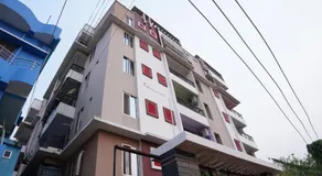The Royals Home Stay - Image 3