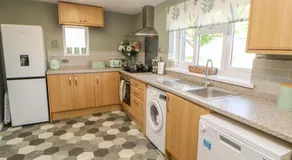 Country Retreat - Image 5