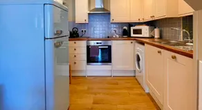 Neuk Hoose - Image 3