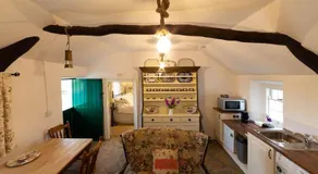 Cissy's Cottage - traditional thatched cottage, on the Causeway Coast - Image 2