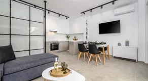Aetherius Executive Suite 5 Min to BEACH - Image 2
