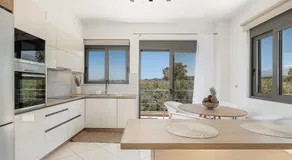 Sol Luxury Apartment - close to the beach with a private heated mini pool - Image 3