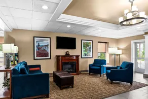 Comfort Inn & Suites Staunton - Image 2