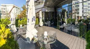 Crystal Palace Hotel - Image 5