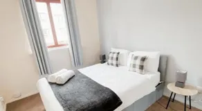 The Easter Suites with free parking - Image 3