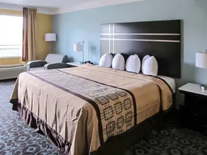 Quality Inn - Image 1