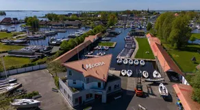 Nice harbor lodge located in the marina - Image 5