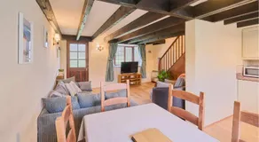 Host & Stay - Providence Cottage - Image 2
