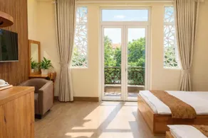 10h Hotel - Image 2