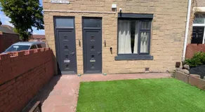 Numero Uno Ensuite 3BR Flat Hot Tub Wifi Parking Contractor and Group Friendly - Image 5