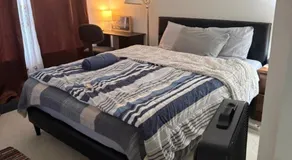 Cool room with TV - Image 2