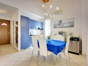 House Helena - Image 3