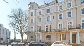 Luxury 2 Bedroom Flat In Royal Crescent - Image 3