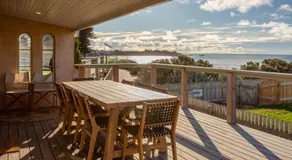 Splash by the Sea - Waterfront Accommodation - Image 4