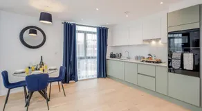 Watford Cassio Deluxe - Modernview Serviced Accommodation - Image 3