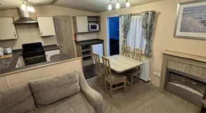 3 bedroom Lyons Oakfield Towyn pets welcome - Image 2
