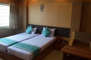 Golden Inn - Image 2