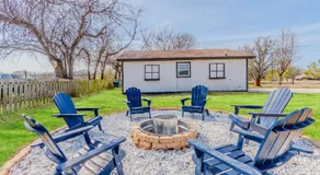 Cozy Stylish Guest Lake House Fire Pit Pet Friendly by Vacation Your Way - Image 4