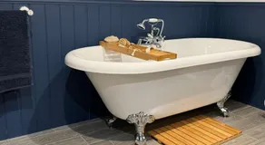 Stylish House with hot tub - Image 3