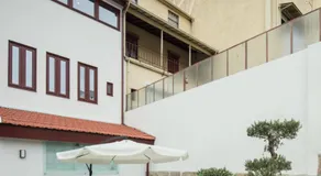 Porto Deluxe Suites - Image 4