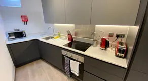 Roomspace Serviced Apartments - Harvest Lane - Image 3