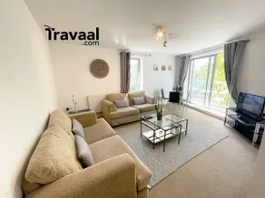 Travaal - 2 Bed Serviced Apartment Farnborough - Image 2