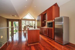Centenary Peaks Riverview Townhouses Bright - Image 3