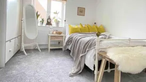 Bicester Homestay Entire Home 10min walk to Bicester Village 650m - Image 5