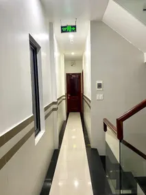 Shine Hotel - Image 3
