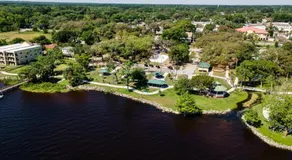Honey Bee Hideaway - Image 5