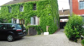 Les Bains Bed & Breakfast - Image 4