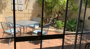 Fremantle Accommodation Villa Russell St - Image 3