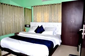 On the Rocks, Home Stay- PREMIUM OPTION - Image 2