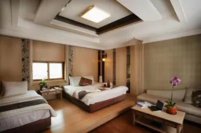 Polaris Hotel - Image 2