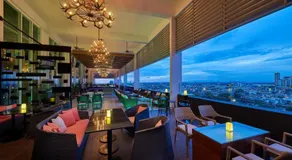Hatten Hotel Super Sea View 4pax High Floor FREE 1 Carpark & Netflix with 2 TV Room - Image 2