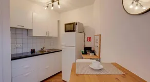 Stylish City Apartment with Lift in Antwerp Zuid - Image 3