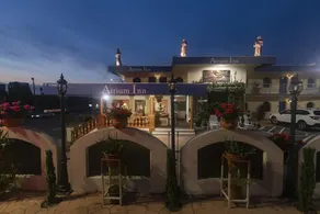 Atrium Inn - Image 5
