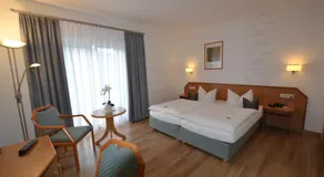 Hotel & Restaurant Zur Linde - Image 2