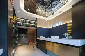 Yichen Hotel - Image 3